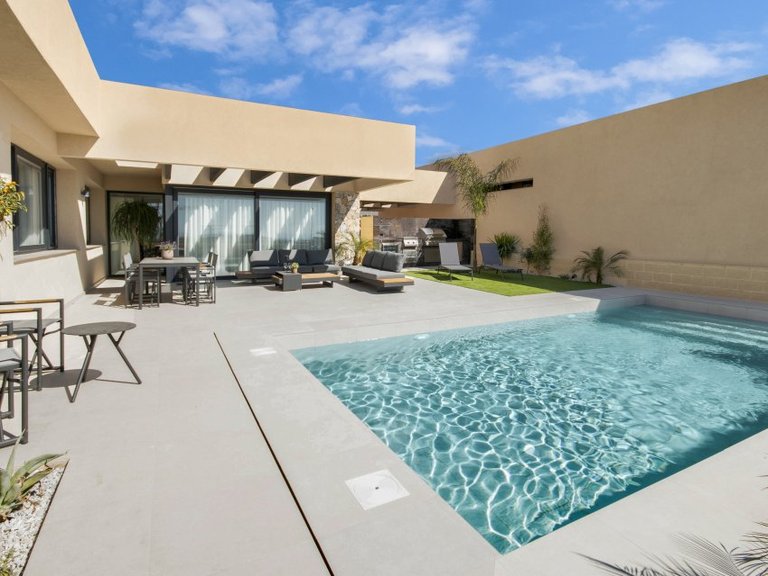 Villa for Sale in Altaona Golf & Country Village, Murcia 10