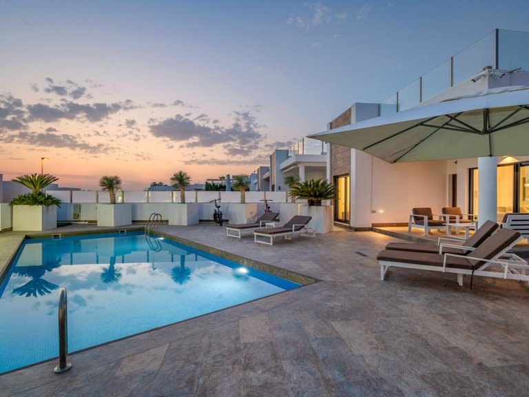 Villa for Sale in Orihuela, Alicante 3
