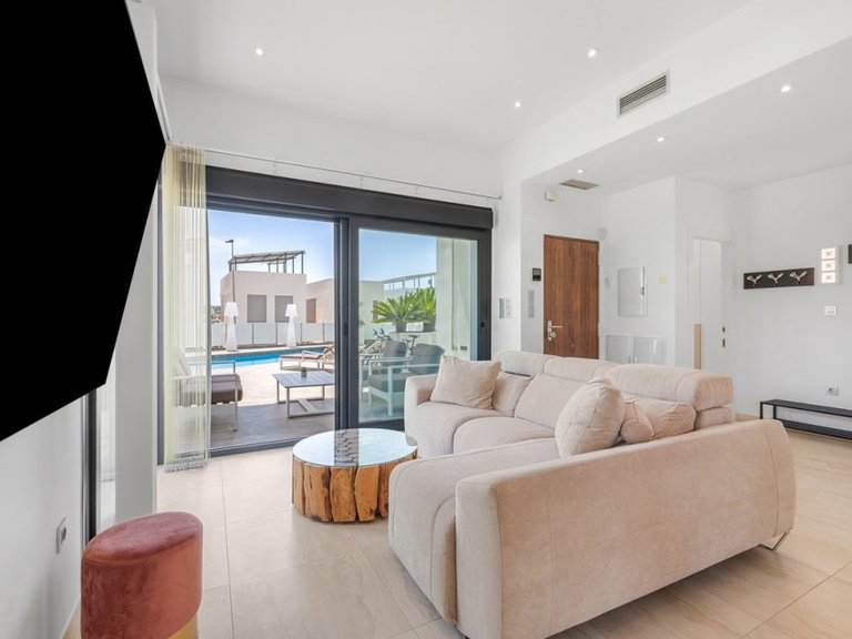 Villa for Sale in Orihuela, Alicante 13