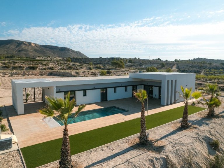 Villa for Sale in Pinoso, Alicante 5