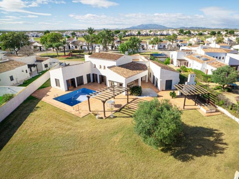 Villa for Sale in El Valle Golf Resort, Murcia 3