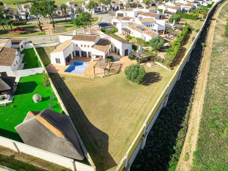 Villa for Sale in El Valle Golf Resort, Murcia 13
