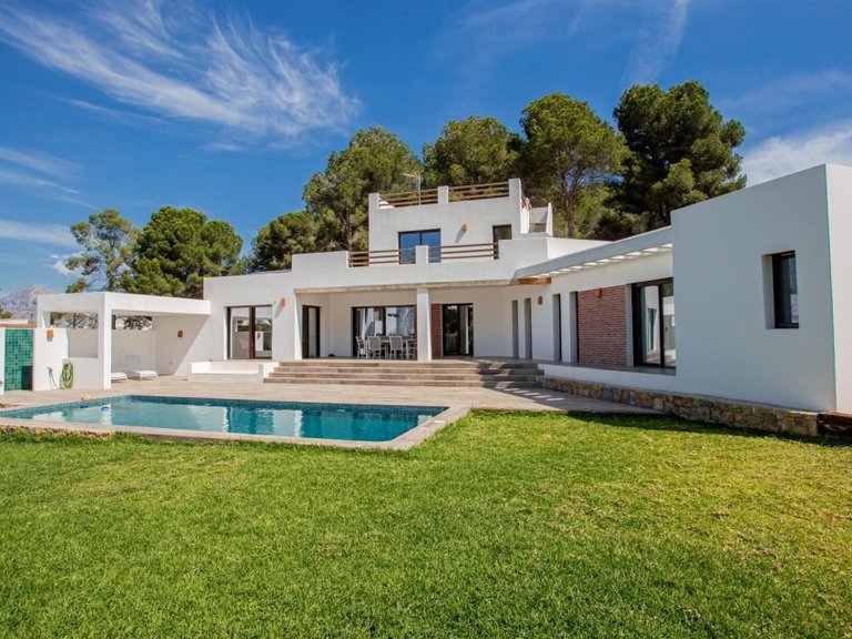 Villa for Sale in Jávea / Xàbia, Alicante 2