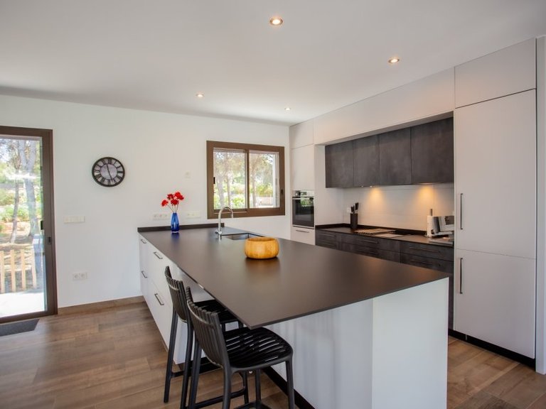 Villa for Sale in Jávea / Xàbia, Alicante 4