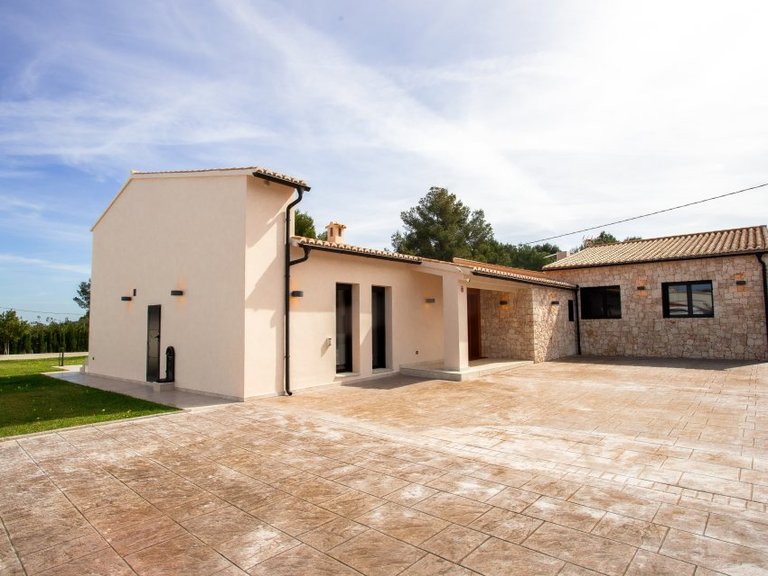 Villa for Sale in Denia, Alicante 3