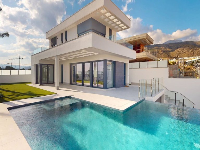 Villa for Sale in Finestrat, Alicante 2