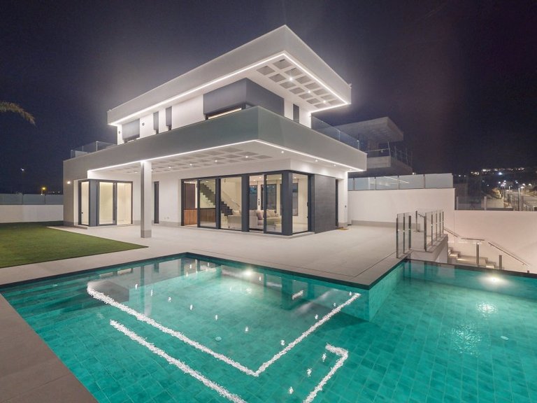 Villa for Sale in Finestrat, Alicante 3