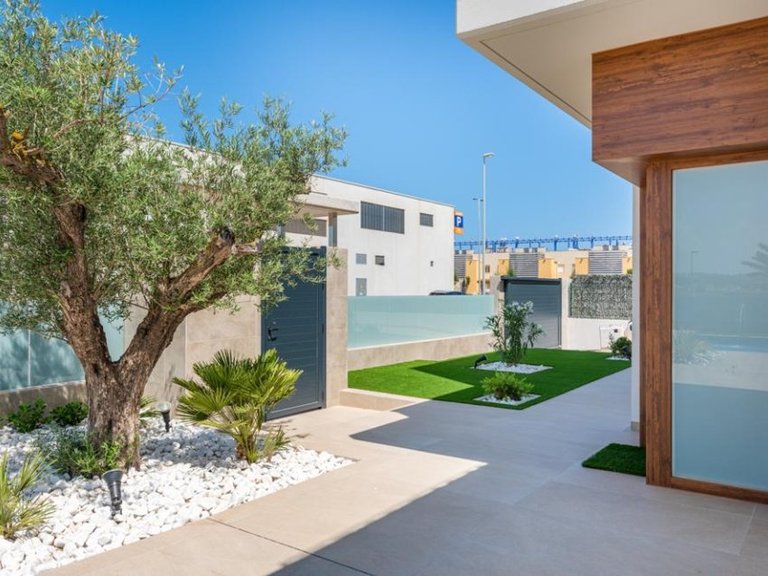 Villa for Sale in Dehesa De Campoamor, Alicante 13
