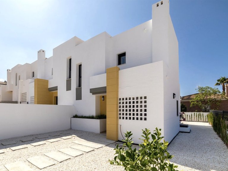 Villa for Sale in Busot, Zona Bonalba Golf (alicante), Alicante 6