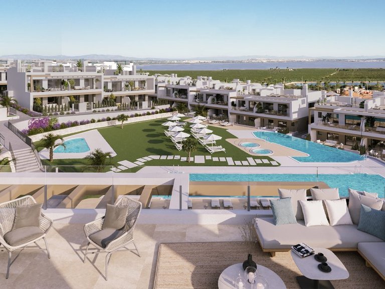 Villa for Sale in ﻿torrevieja (alicante), Indefined 3