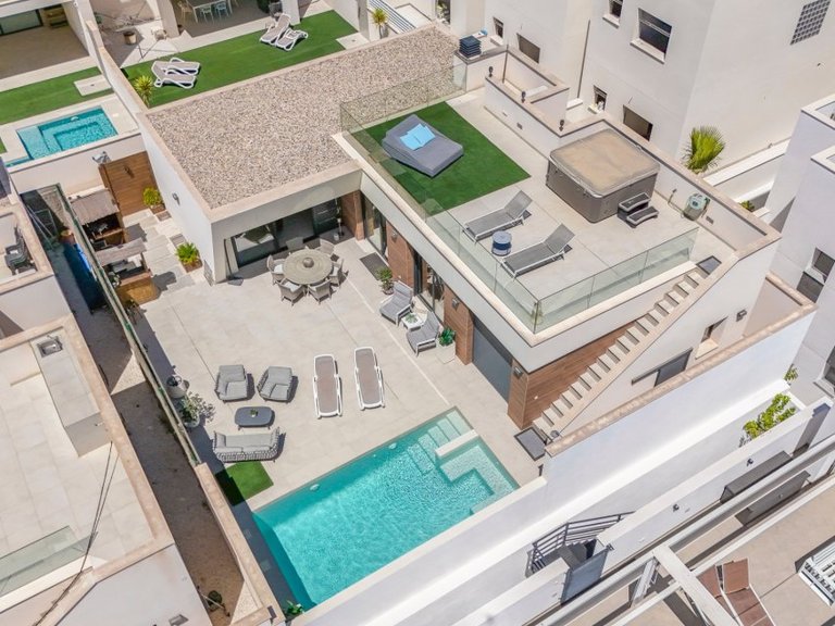 Villa for Sale in Benijofar, Alicante 2