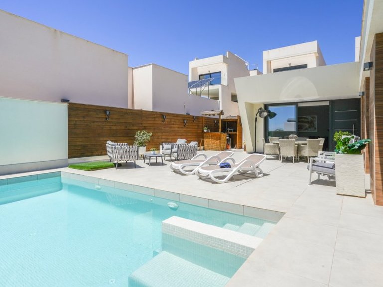 Villa for Sale in Benijofar, Alicante 33