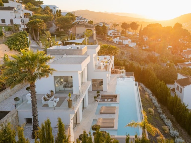 Villa for Sale in Jávea / Xàbia, Alicante 3