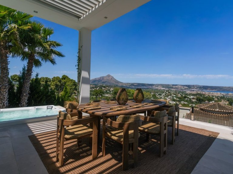 Villa for Sale in Jávea / Xàbia, Alicante 16