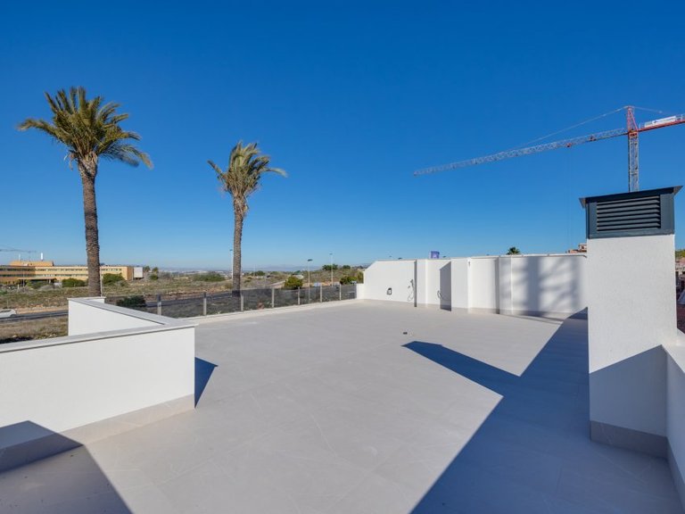Villa for Sale in Torrevieja, Alicante 3