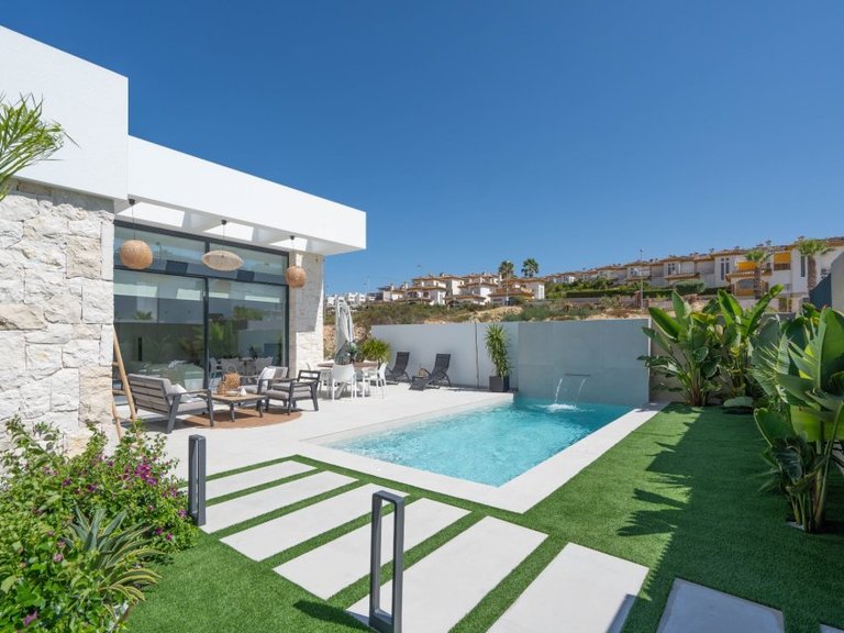 Villa for Sale in Ciudad Quesada, Alicante 2