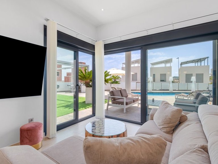 Villa for Sale in Orihuela Costa, Alicante 12
