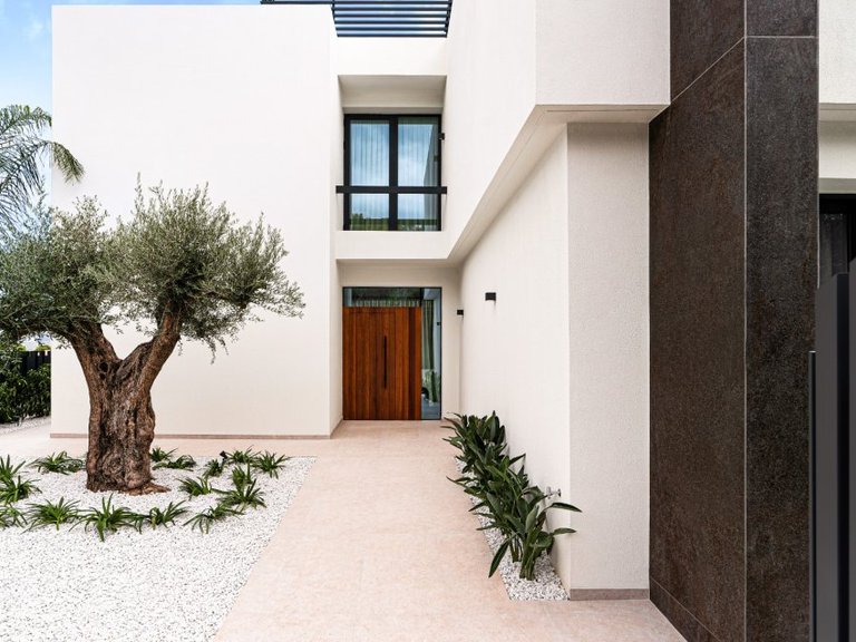 Villa for Sale in La Nucía, Alicante 2