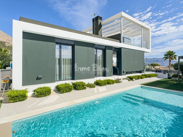Villa for Sale in Polop, Alicante 1