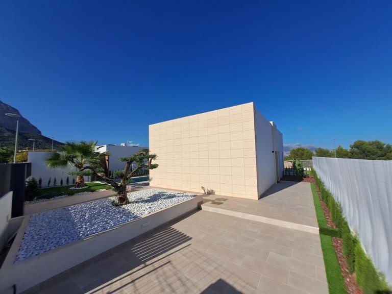 Villa for Sale in Polop, Alicante 36