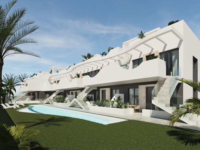 Villa for Sale in Pilar De La Horadada, Alicante 1