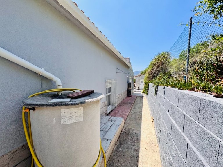 Villa for Sale in Aspe, Alicante 32