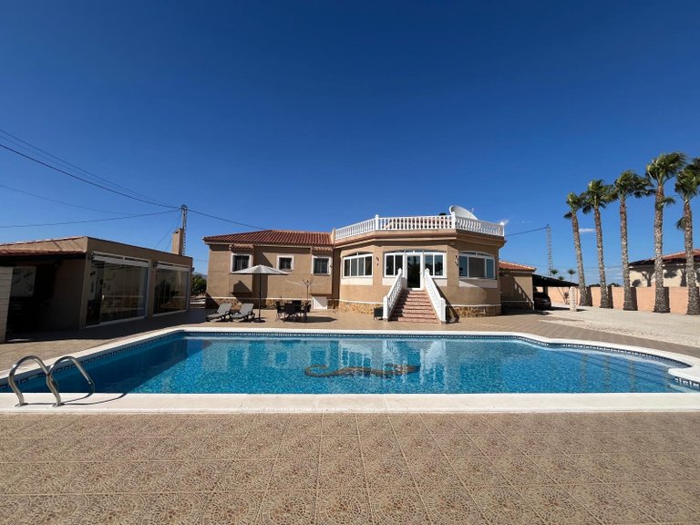 Villa for Sale in Catral, Alicante 2
