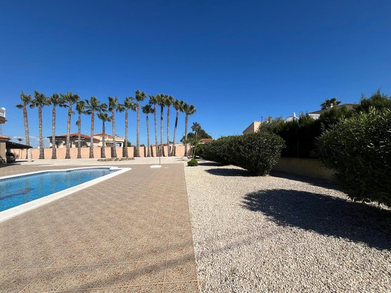Villa for Sale in Catral, Alicante 46