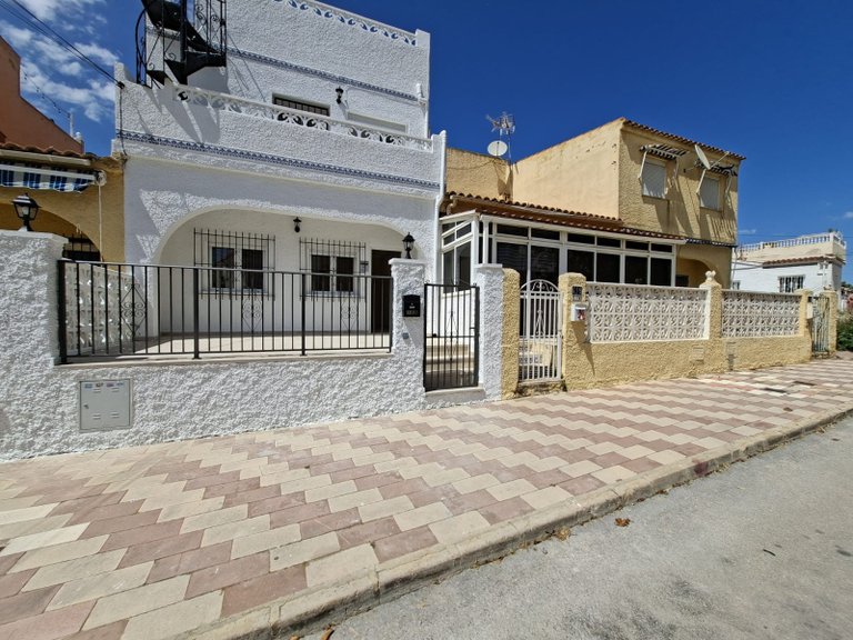 Town House for Sale in La Marina, Alicante 1