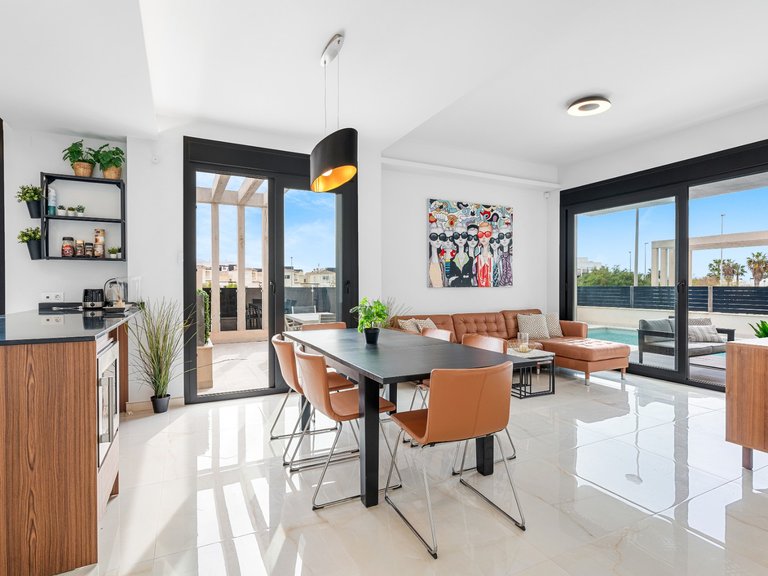 Villa for Sale in Lomas de Cabo Roig, Orihuela Costa, Alicante 8