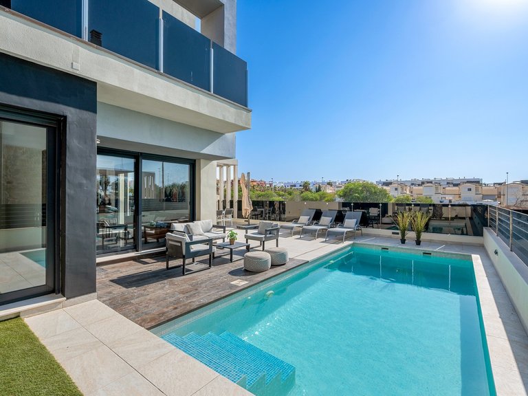 Villa for Sale in Lomas de Cabo Roig, Orihuela Costa, Alicante 35