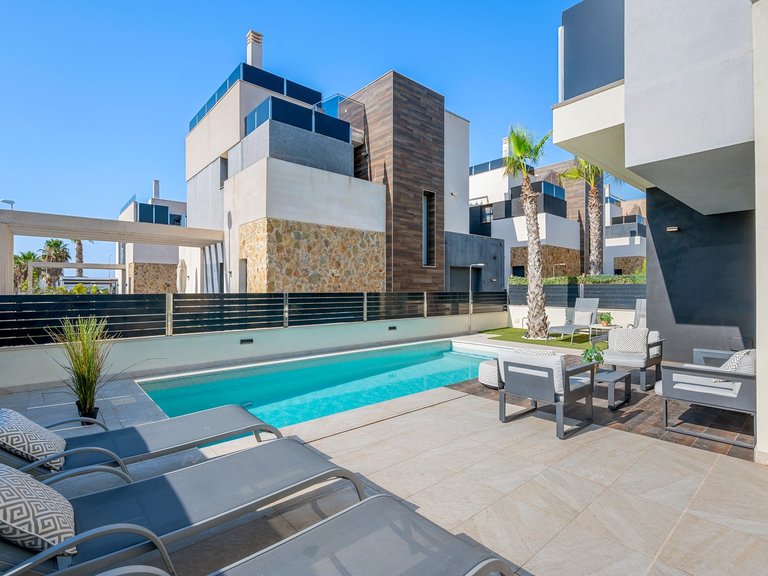 Villa for Sale in Lomas de Cabo Roig, Orihuela Costa, Alicante 34
