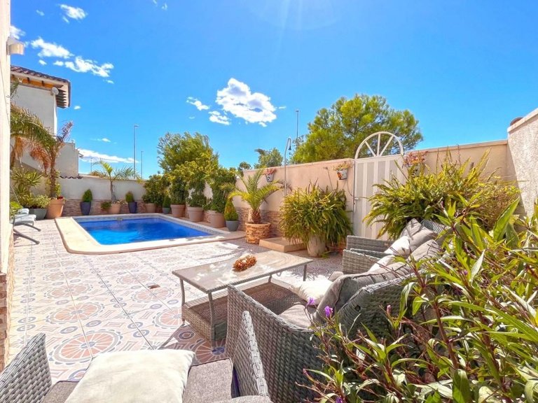 Villa for Sale in Costa Blanca La Zenia, Alicante 18