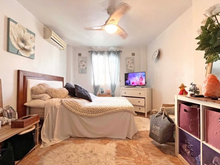 Villa for Sale in Costa Blanca La Zenia, Alicante 38