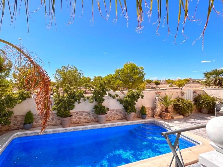 Villa for Sale in Costa Blanca La Zenia, Alicante 24