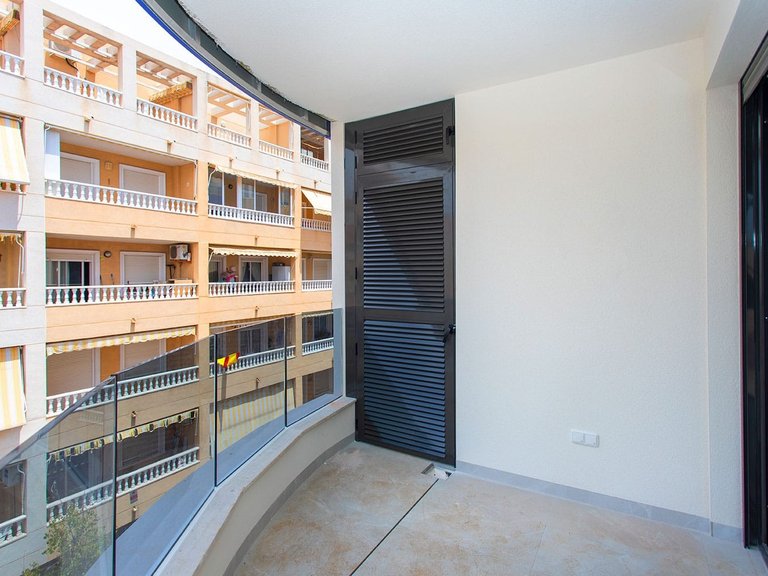 Apartment for Sale in Costa Blanca Torrevieja, Alicante 21