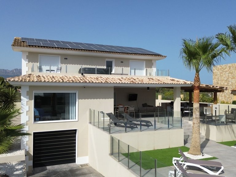 Villa for Sale in Costa Blanca Alfas Del Pi, Alicante 32