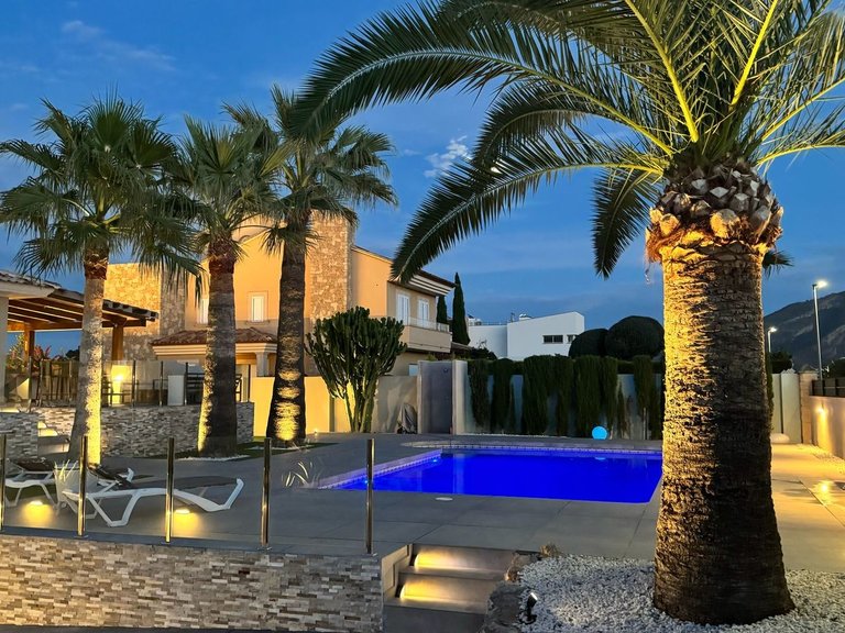 Villa for Sale in Costa Blanca Alfas Del Pi, Alicante 4