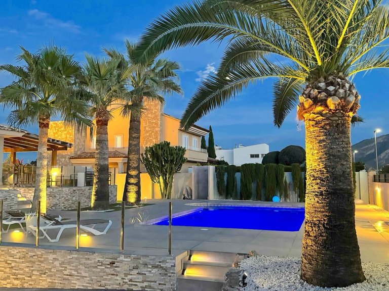 Villa for Sale in Costa Blanca Alfas Del Pi, Alicante 2