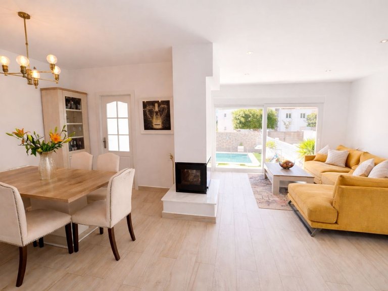 Villa for Sale in Inland Los Dolses, Alicante 4