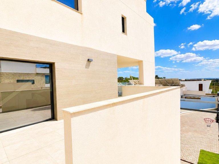 Villa for Sale in Costa Blanca Benijofar, Alicante 4