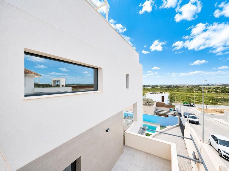 Villa for Sale in Costa Blanca Benijofar, Alicante 3