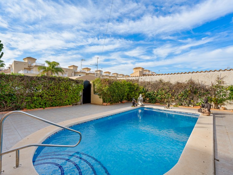 Villa for Sale in Ciudad Quesada/rojales, Alicante 2