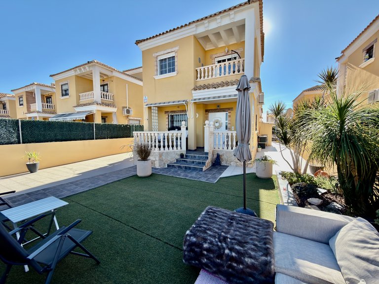 Villa for Sale in Guardamar, Alicante 21