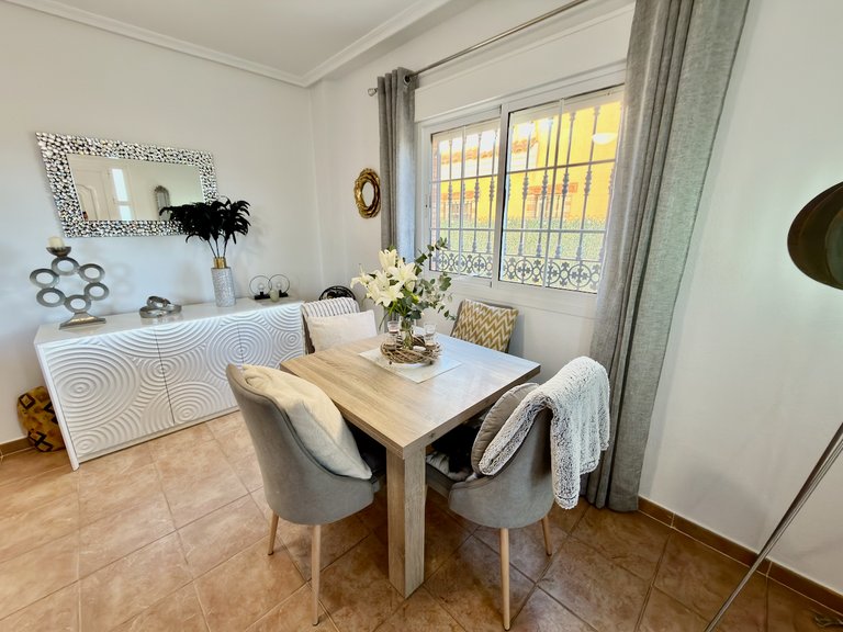 Villa for Sale in Guardamar, Alicante 7