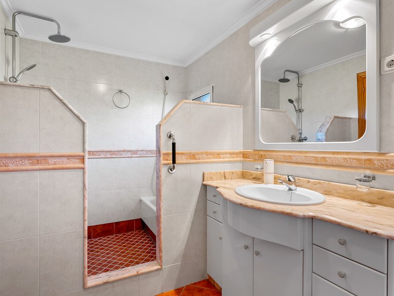 Country House for Sale in Los Montesinos, Alicante 15