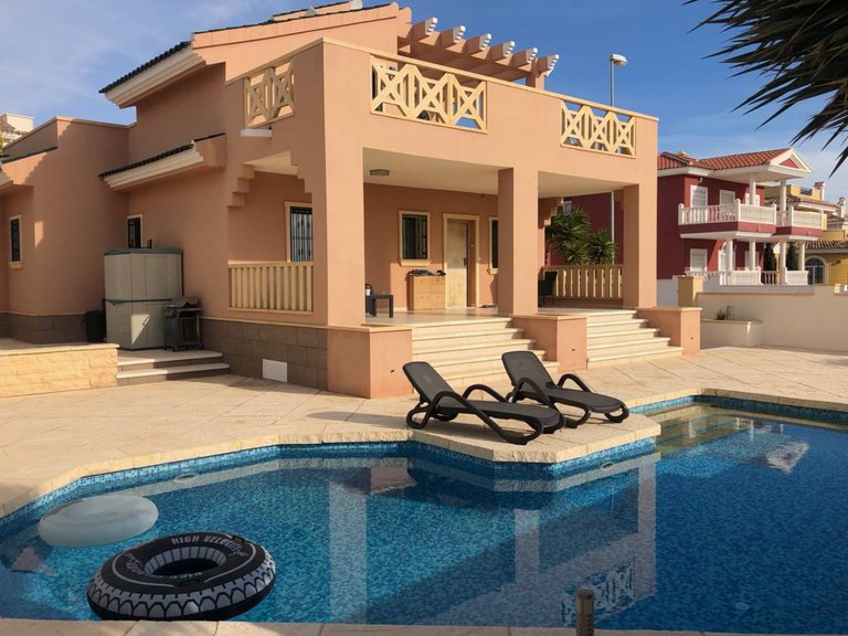 Villa for Sale in Ciudad Quesada, Alicante 1