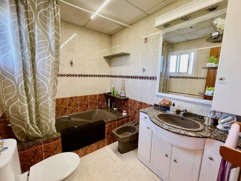Villa for Sale in Orihuela, Alicante, 13