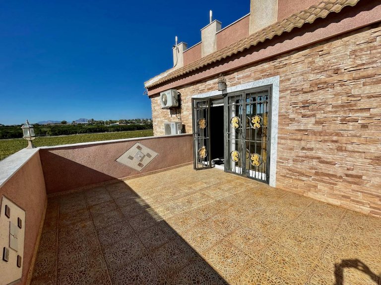 Villa for Sale in Guardamar Del Segura, Alicante 28