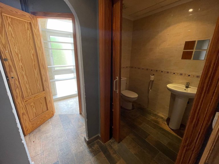 Commercial for Sale in La Finca Golf, Alicante 9